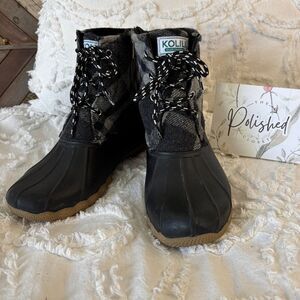 KOLILI Plaid Duck Boots Women’s 7 Gray Black Plaid Lace Up Side Zip Winter Boots